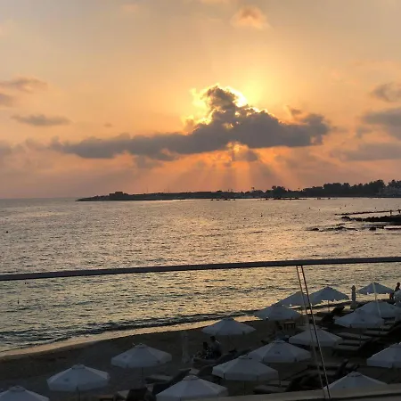 Casa Del Sol Townhouse In Iris Village Casa vacanze Paphos