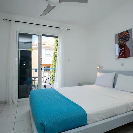 Casa Del Sol Townhouse In Iris Village *