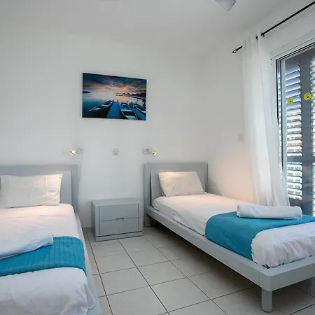 Casa Del Sol Townhouse In Iris Village Paphos