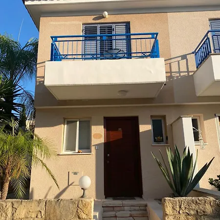 Casa Del Sol Townhouse In Iris Village Paphos